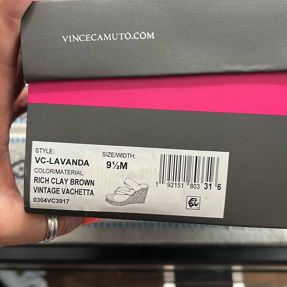 New Vince Camuto comfy espadrille